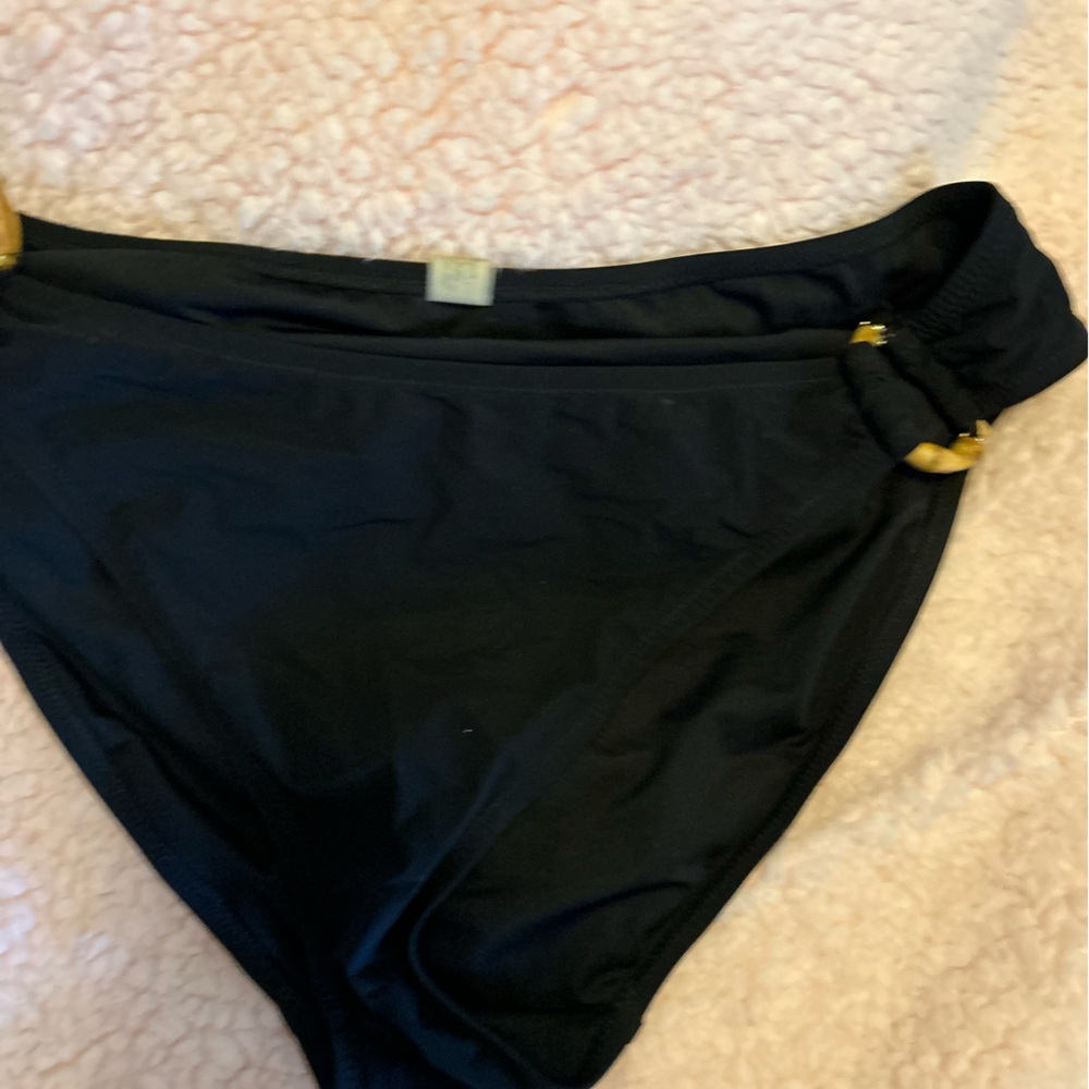 VICTORIA SECRET swim bottoms. - Picture 5 of 12